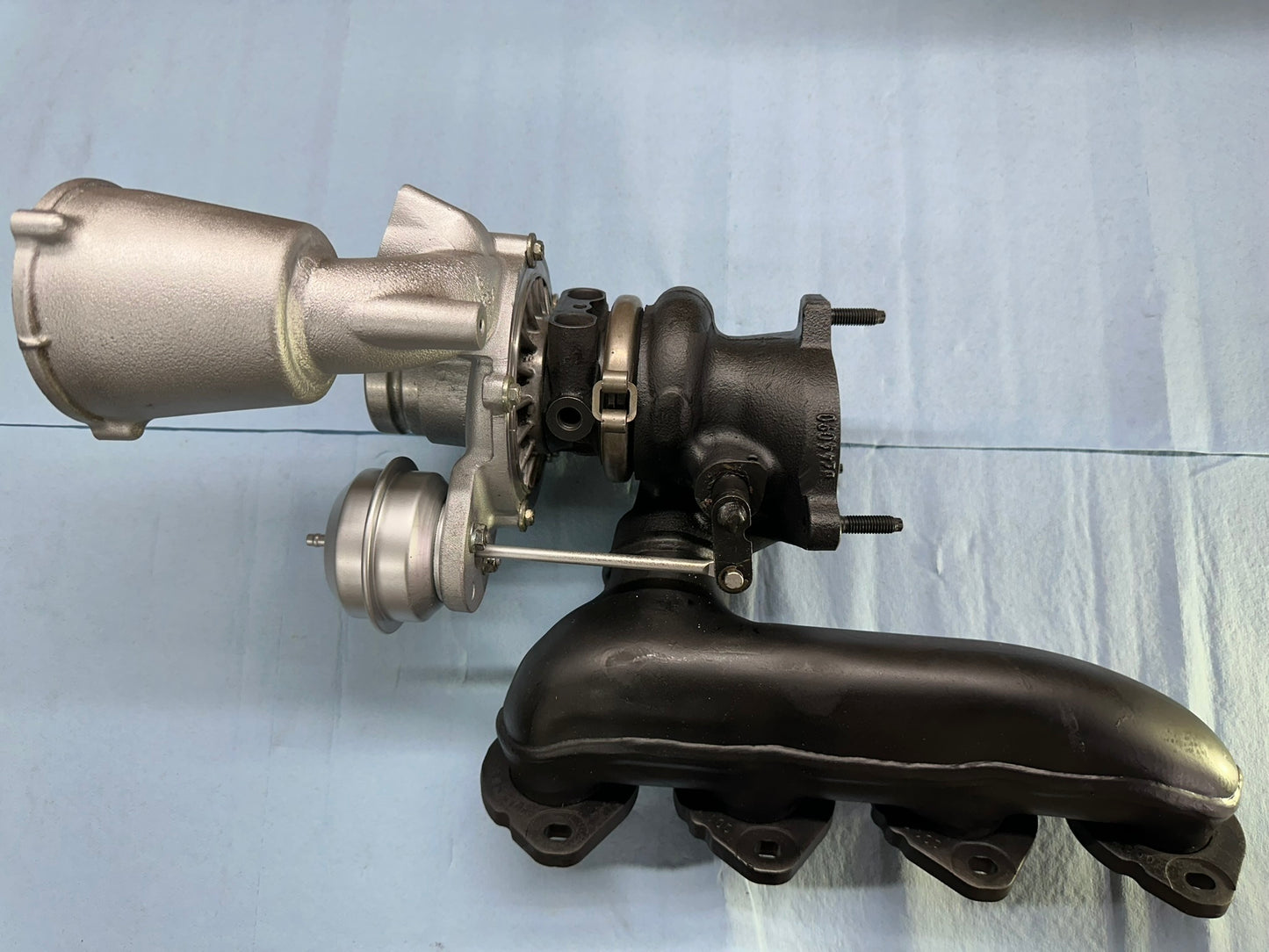 Turbocharger for 2012-2015 Mercedes C250 & SLK250 OEM RHF4 Remanufactured Turbo