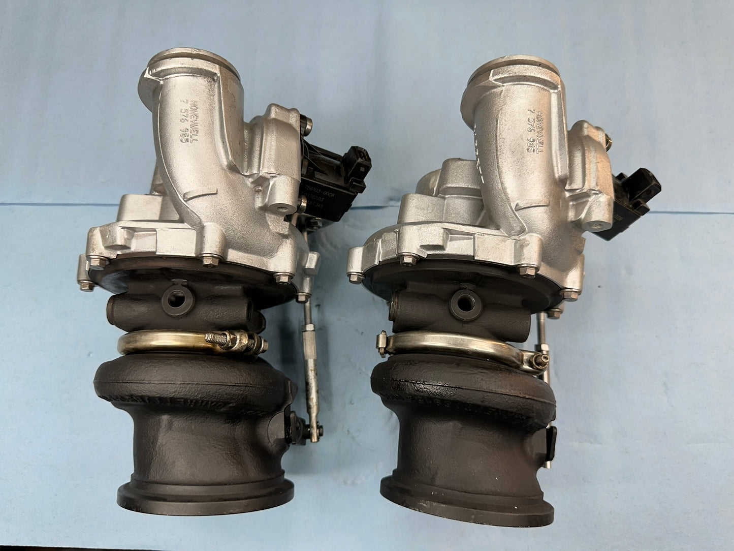 Remanufactured Turbos Turbochargers N63 (L+R Set) for BMW 550i 650i 750i X5 X6 4.4L 09-13 OEM